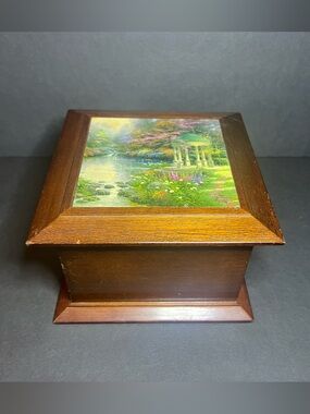 Thomas Kinkade Square Wooden Mirrored Avon Gazebo Garden of Prayer Jewelry Box